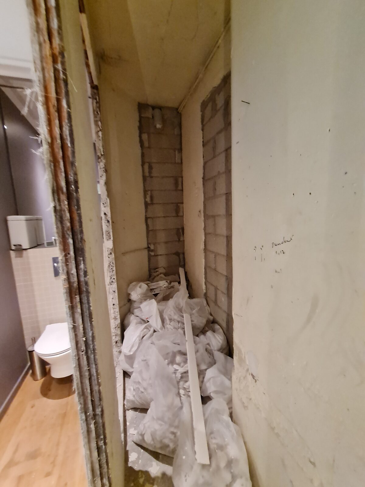 Isolation thermique par l'extérieur · Paris 8e