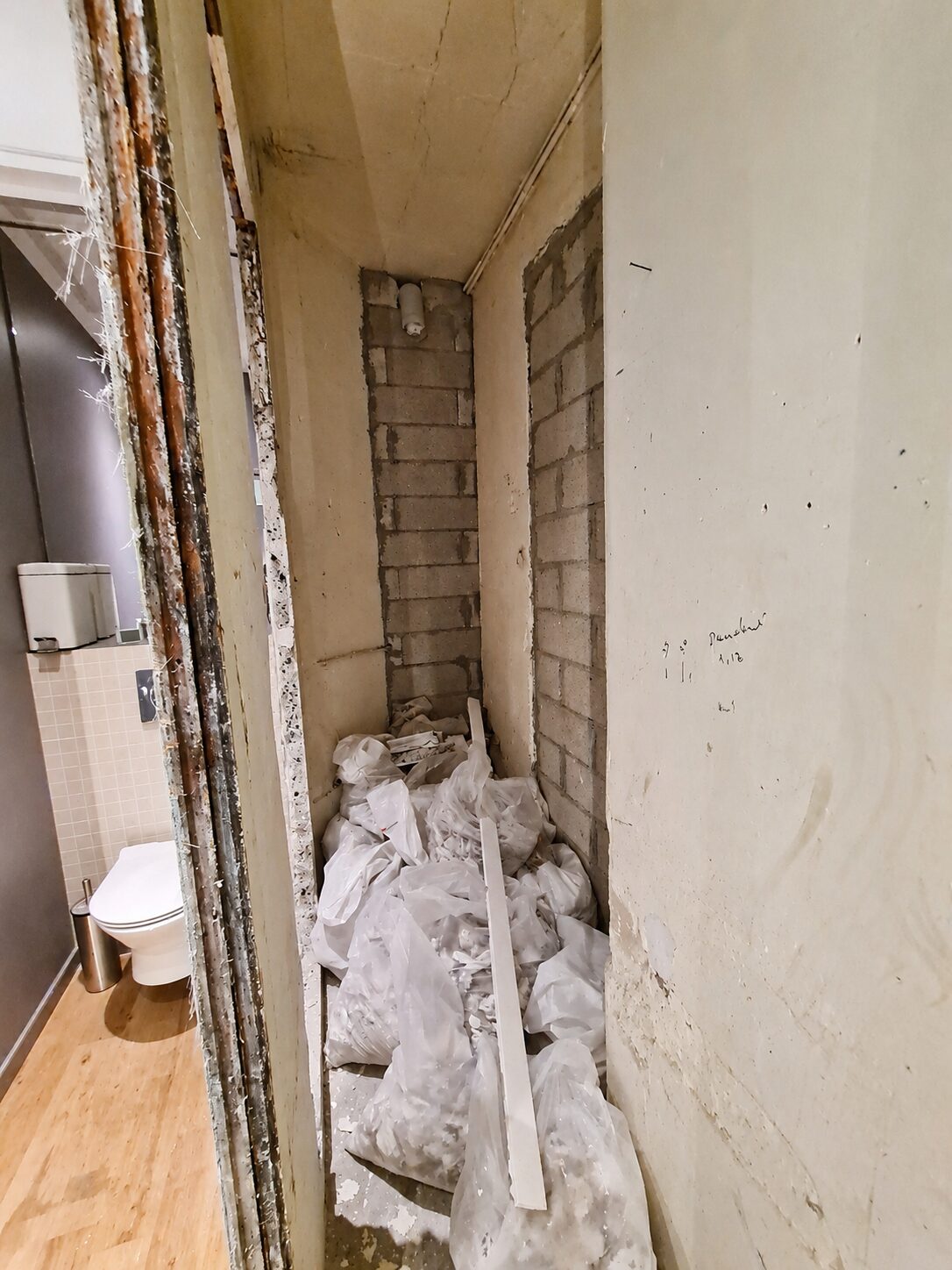 Isolation thermique par l'extérieur · Paris 8e